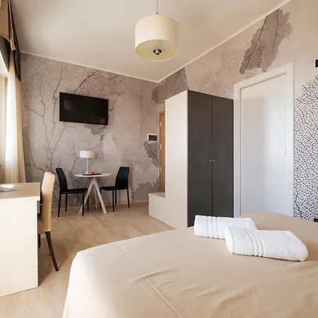 Mondial Hotel 3*