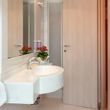 Mondial 3* פורטו רקנאטי