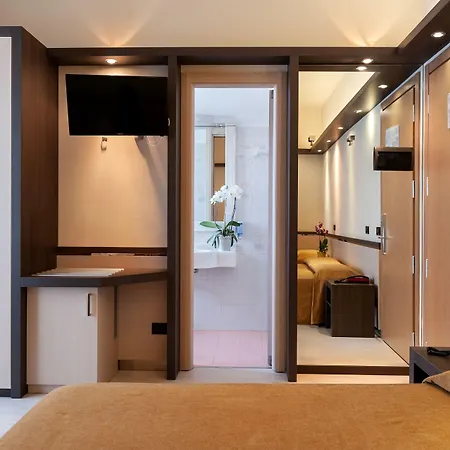 Mondial מלון פורטו רקנאטי