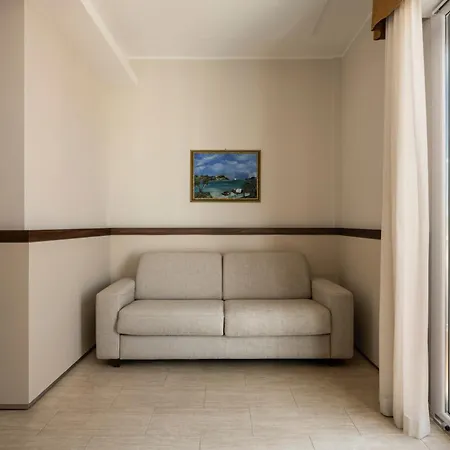 Hotel Mondial 3*