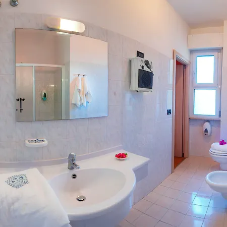 Mondial Hotel