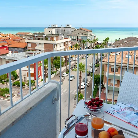 Отель Mondial Порто-Реканати