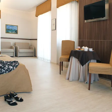 Отель Mondial Порто-Реканати