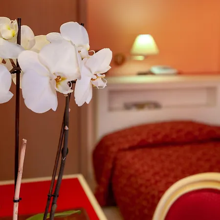 Mondial Отель 3*