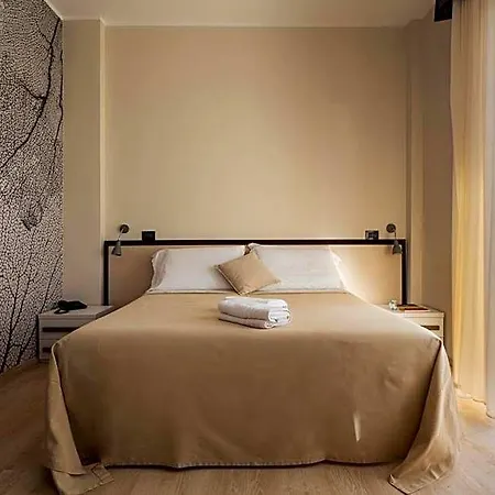 Mondial Hotel 3*