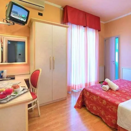 Отель Mondial 3*